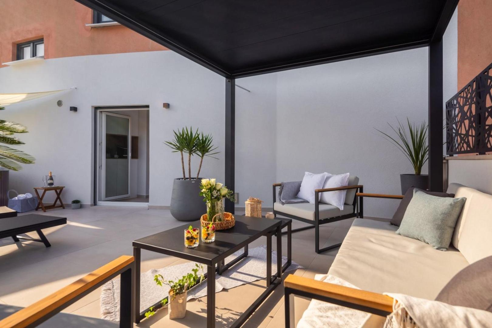 Luxury Apartment Silvery In Split Center With Jacuzzi, Sauna And Parking Dış mekan fotoğraf
