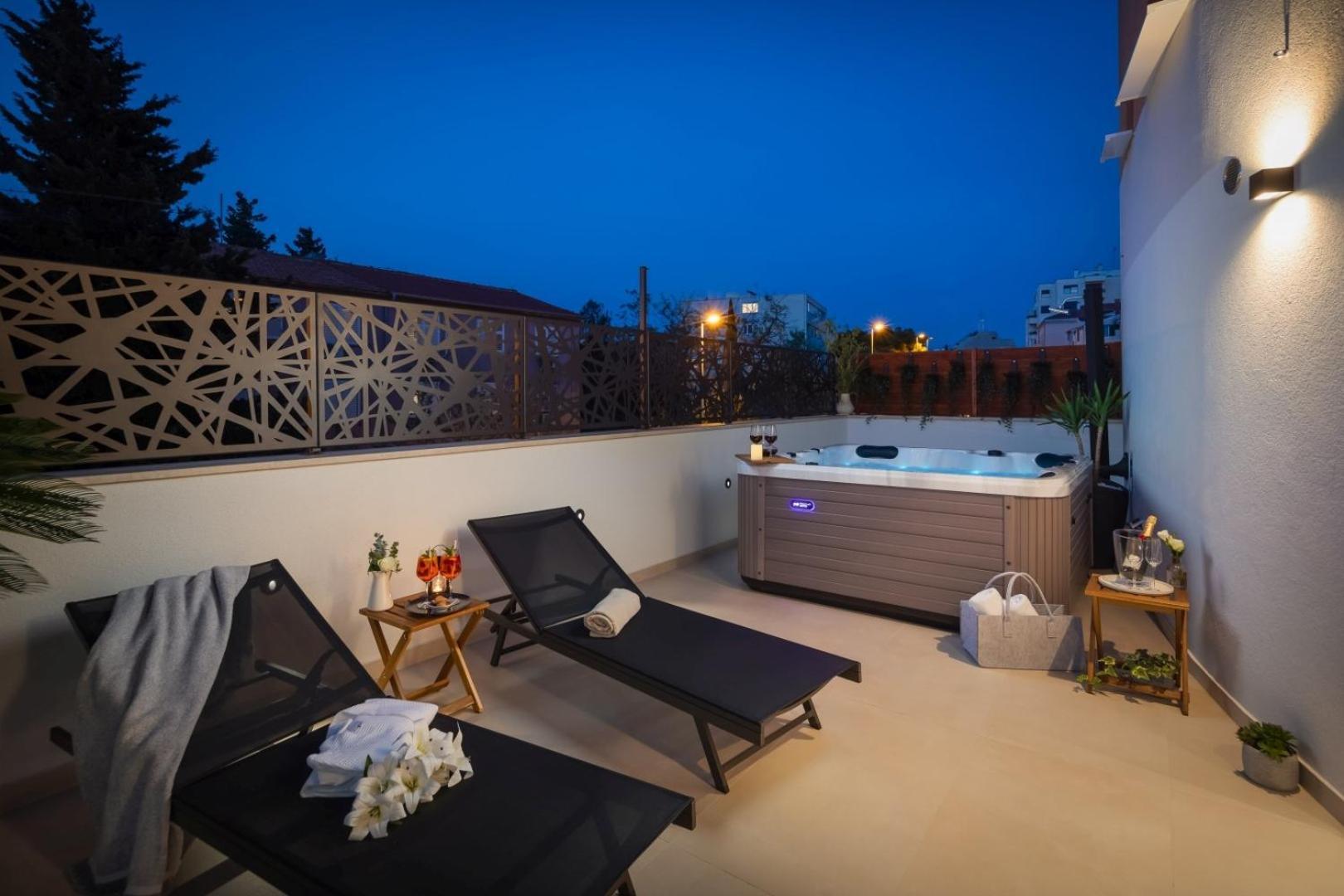 Luxury Apartment Silvery In Split Center With Jacuzzi, Sauna And Parking Dış mekan fotoğraf