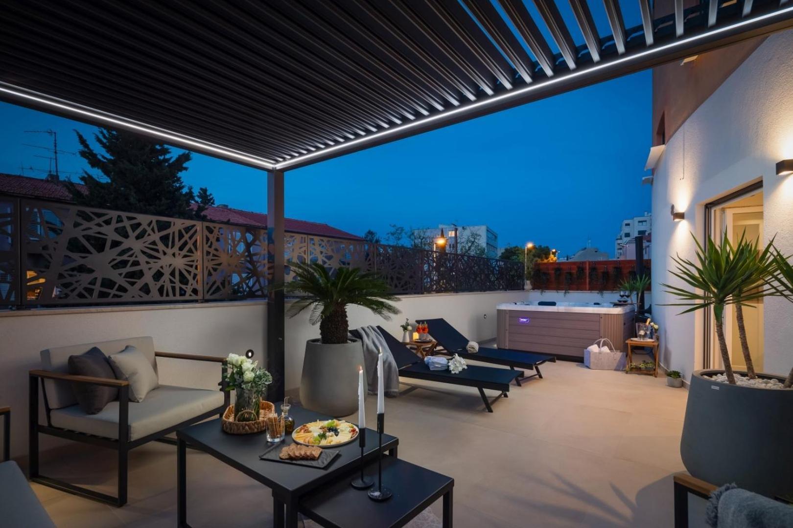 Luxury Apartment Silvery In Split Center With Jacuzzi, Sauna And Parking Dış mekan fotoğraf
