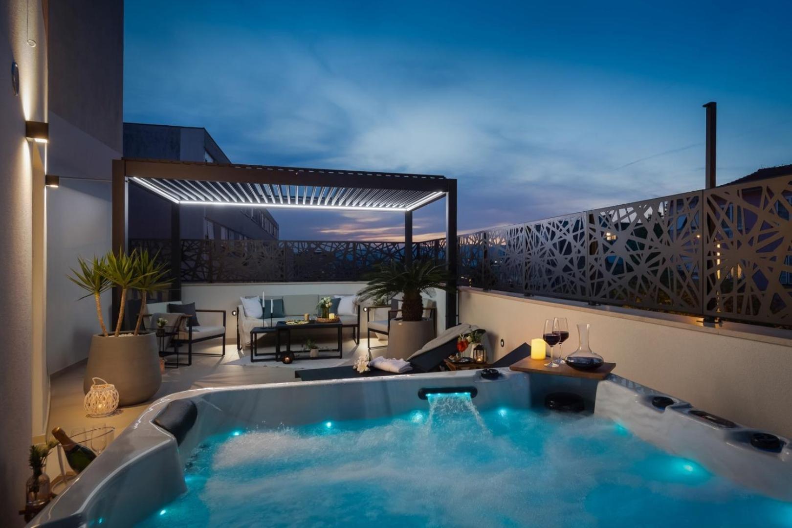 Luxury Apartment Silvery In Split Center With Jacuzzi, Sauna And Parking Dış mekan fotoğraf