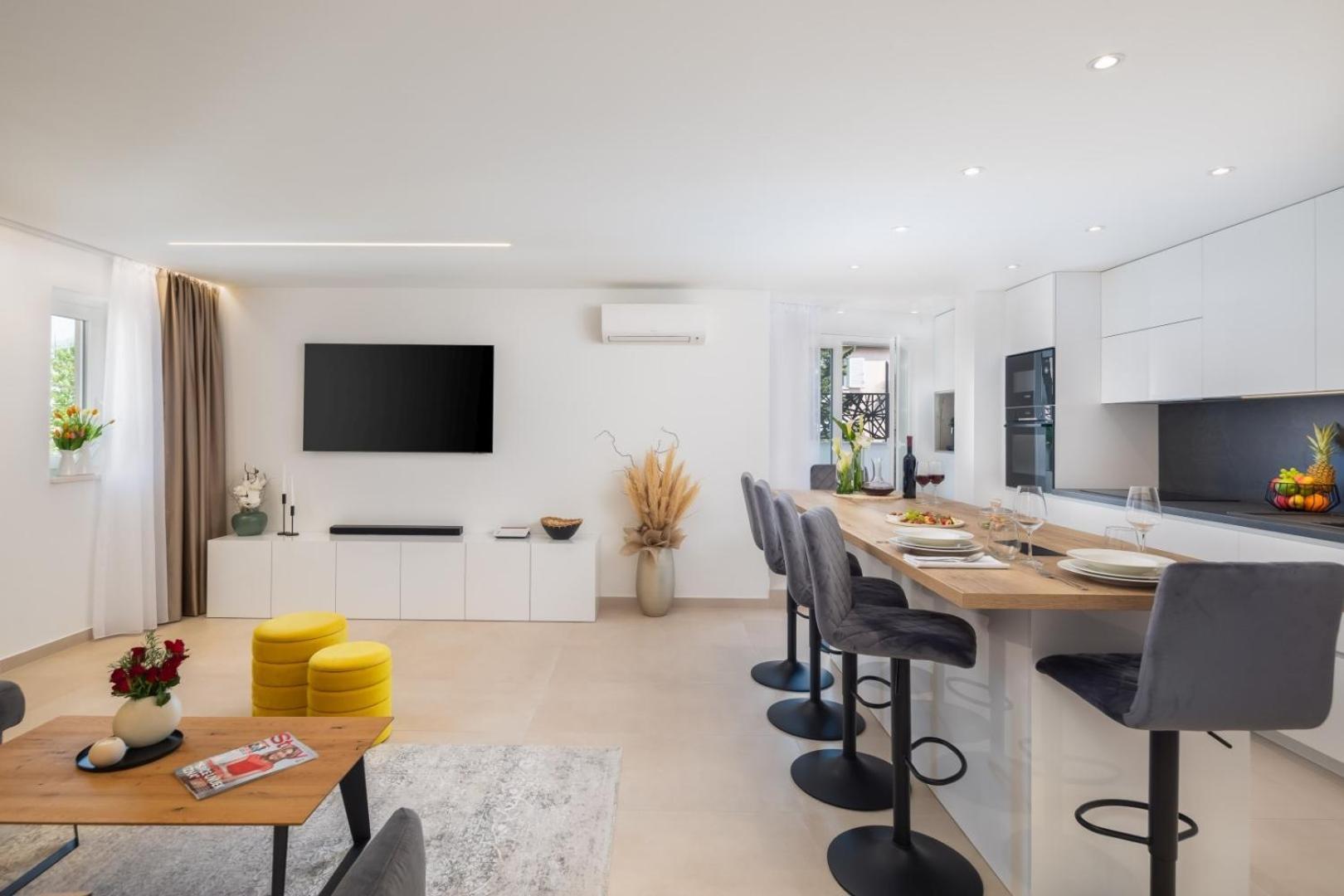 Luxury Apartment Silvery In Split Center With Jacuzzi, Sauna And Parking Dış mekan fotoğraf